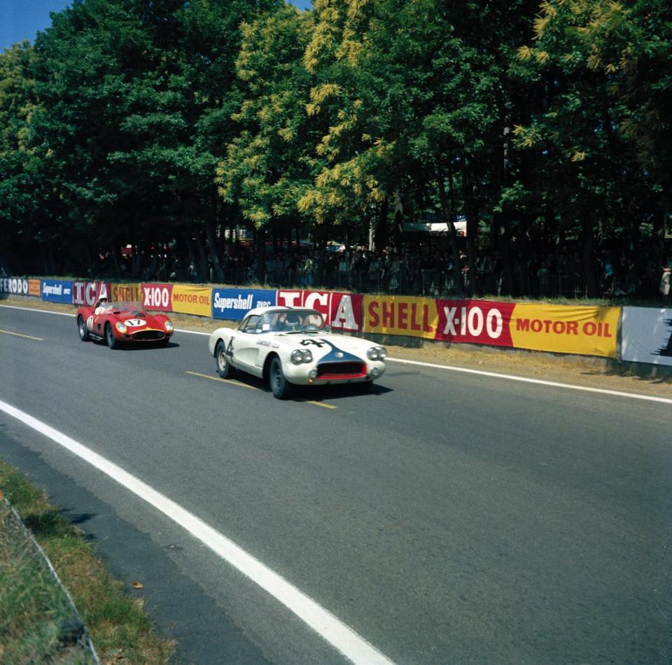 At the 1960 24 Hours of Le Mans, the Corvette entered by the Camoradi team and driven by Ed Lilley and Fred Gamble leads the Ferrari 250TR/60 of Andre Pilette and Ricardo Rodriguez. Photo by Klemantaski Collection/Getty Images