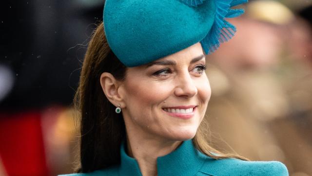 Kate Middleton's 12 Mulberry handbags (Plus her coats & dresses)