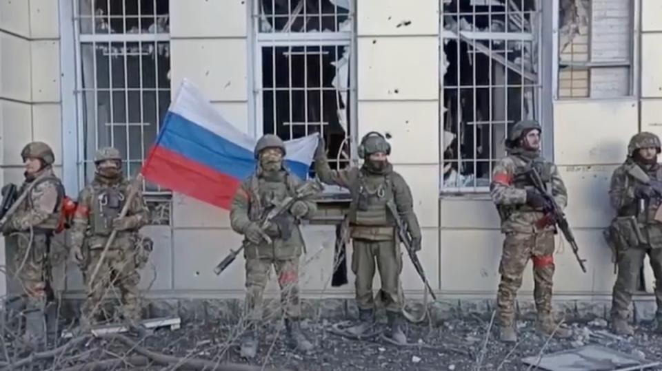 烏俄戰爭持續之際，目前俄軍正在阿夫迪夫卡取得最終的勝利。   @MykhailoRohoza