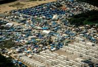 Entre 6000 et 8000 migrants doivent être évacués du plus grand bidonville de France. C’est une opération d’une ampleur inédite dans le pays. (AFP)
