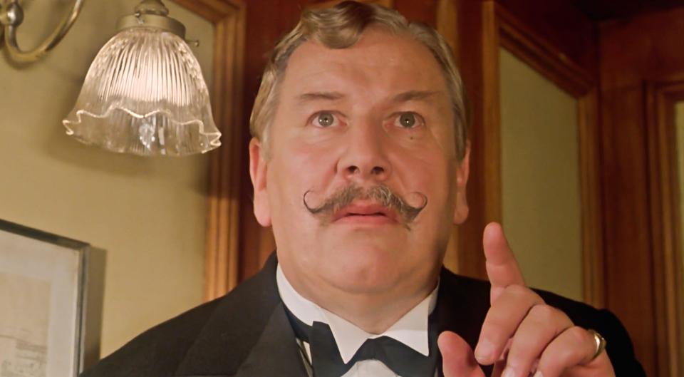 UK. Peter Ustinov  in a scene from the ©Paramount Pictures movie: Death on the Nile (1978). Plot:  As Hercule Poirot enjoys a luxurious cruise down the Nile, a newlywed heiress is found murdered on board. Can Poirot identify the killer before the ship reaches the end of its journey? Ref: LMK110-J6509-150520 Supplied by LMKMEDIA. Editorial Only. Landmark Media is not the copyright owner of these Film or TV stills but provides a service only for recognised Media outlets. pictures@lmkmedia.com