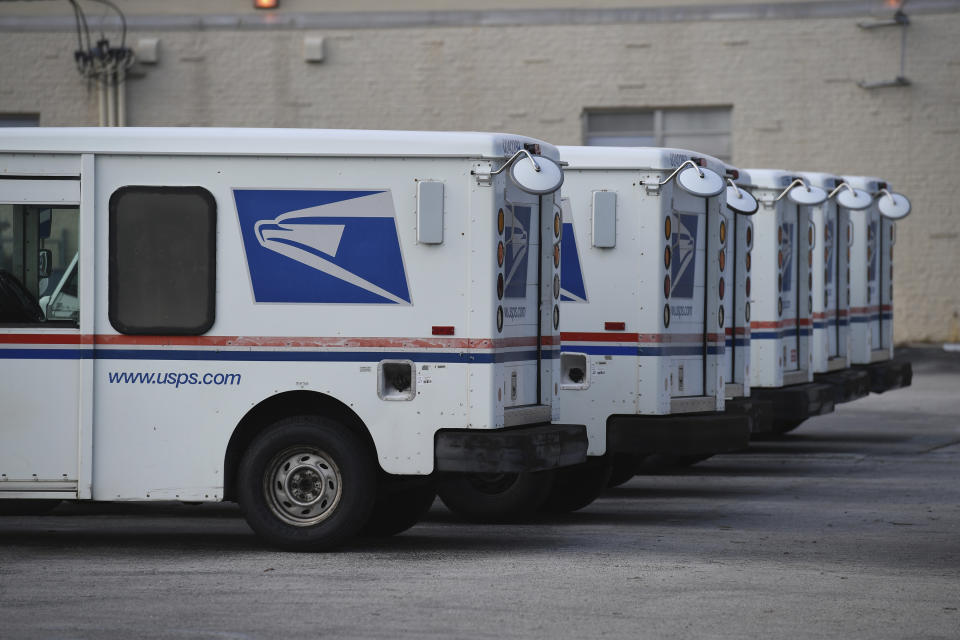 POMPANO BEACH, FL - APRIL 15: A general view of the US Post office Postal Service says it's going broke due to pandemic, Trump flatly opposes emergency aid, during the Coronavirus (COVID-19) pandemic on April 15, 2020 in Pompano Beach, Florida. Credit: mpi04/MediaPunch /IPX