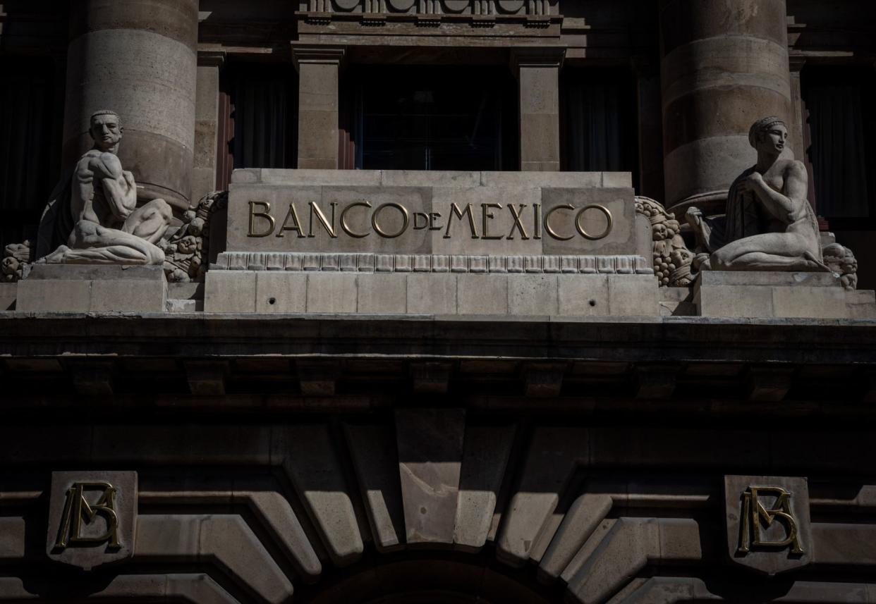 Banxico sube tasa de interés