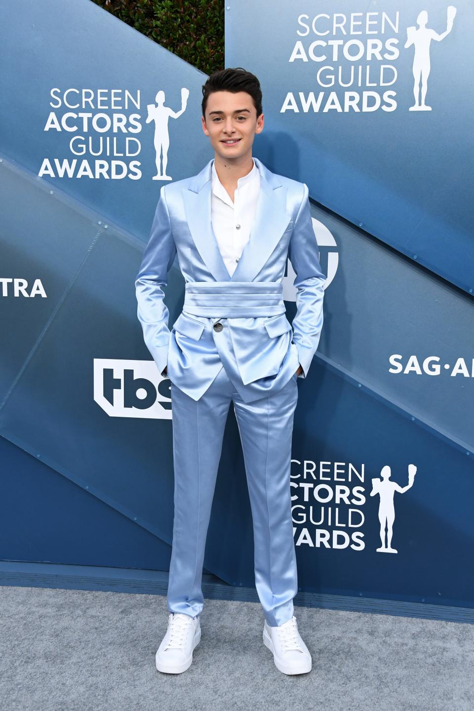 Noah Schnapp sag