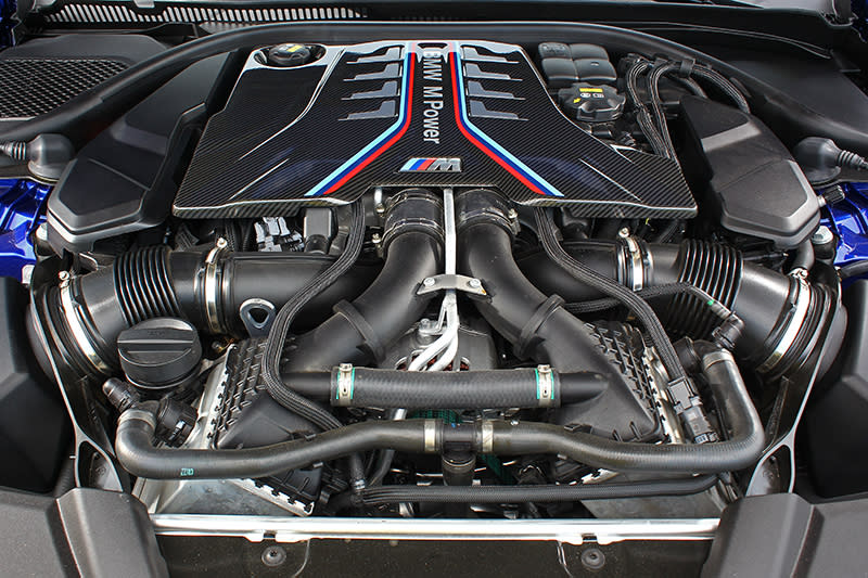 4.4升V8雙渦輪增壓引擎可輸出600hp與76.5kg-m。