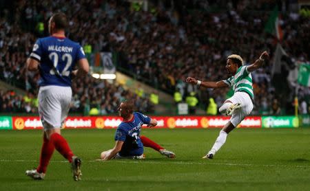 Soccer Football - Celtic vs Linfield - UEFA Champions League Second Qualifying Round Second Leg - Glasgow, Britain - July 19, 2017 Celtic's Scott Sinclair shoots at goal REUTERS/Russell Cheyne