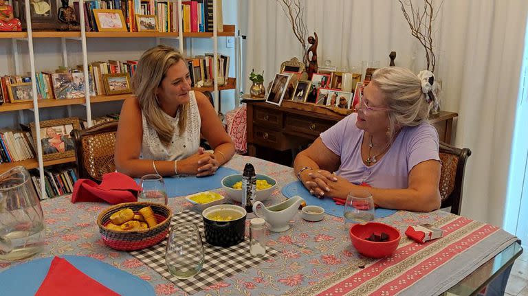 Elisa Carrió recibió a Lucila Lehmann en Exaltación de la Cruz