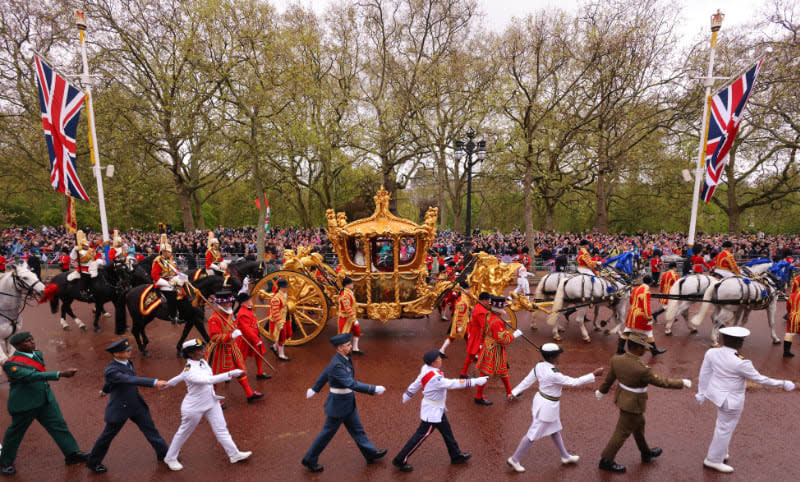 La Procesión de coronación y la Procesión del Rey