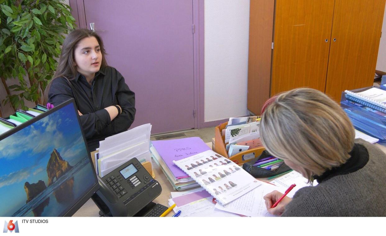 La série documentaire « Au cœur du collège, un an à Jean Vilar », en six épisodes, est diffusée à partir du 21 avril sur M6.