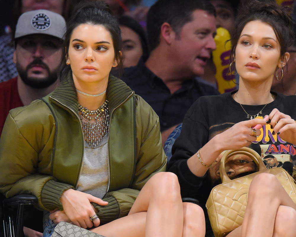 Statement-Schmuck ist auch bei Kendall und Bella beliebt. (Bild: Getty Images)