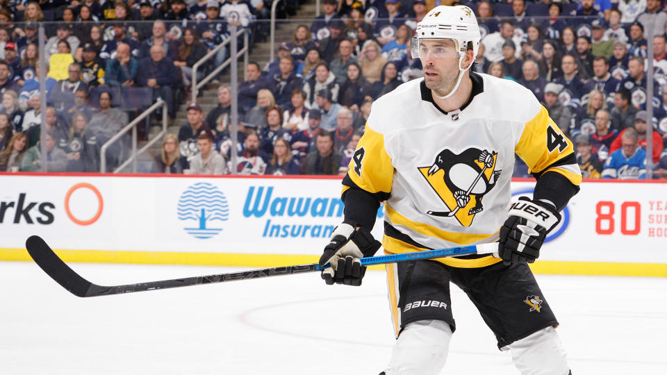 WINNIPEG, MB - OCTOBER 13: Erik Gudbranson #44 of the Pittsburgh Penguins keeps an eye on the play during first period action against the Winnipeg Jets at the Bell MTS Place on October 13, 2019 in Winnipeg, Manitoba, Canada. The Pens defeated the Jets 7-2. (Photo by Darcy Finley/NHLI via Getty Images) 