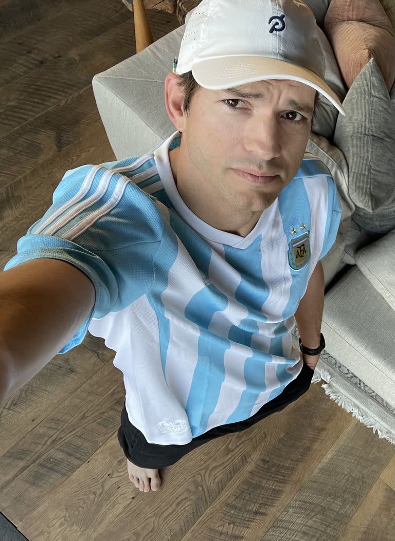 La foto que Ashton Kutcher compartió para expresar su apoyo a la selección argentina