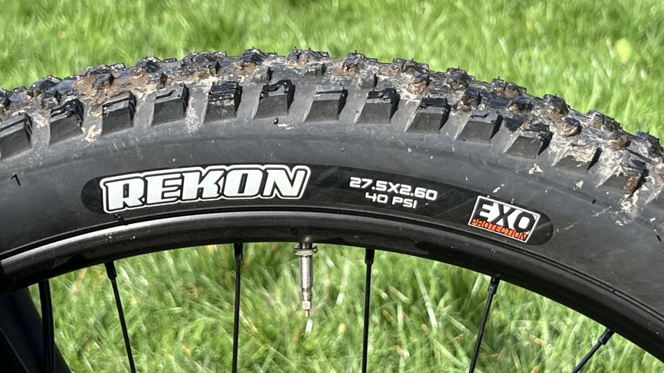 27.5in tire and wheel