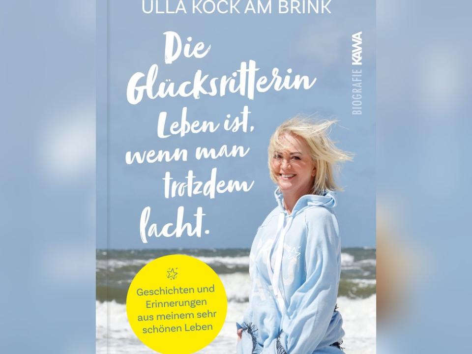 "Die Glücksritterin. Leben ist, wenn man trotzdem lacht: Geschichten und Erinnerungen aus meinem sehr schönen Leben" von Ulla Kock am Brink ist am 11. Oktober 2022 erschienen. (Bild: Kampenwand Verlag)