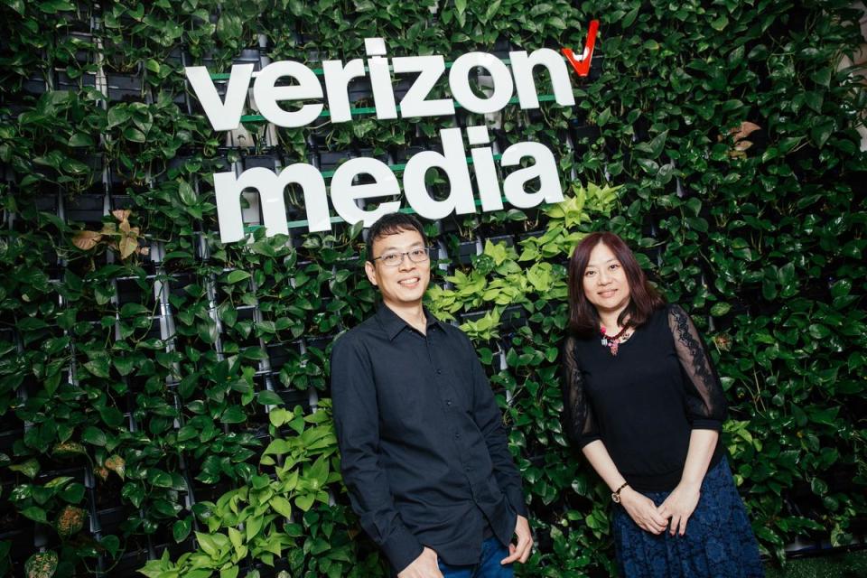 Yahoo TV以虛擬網紅打造影音節目內容，左為Yahoo TV媒體內容事業群經理許朝欽，右為Yahoo TV總製作耿暄。