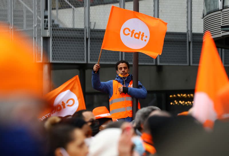 March of the essential workers in Paris