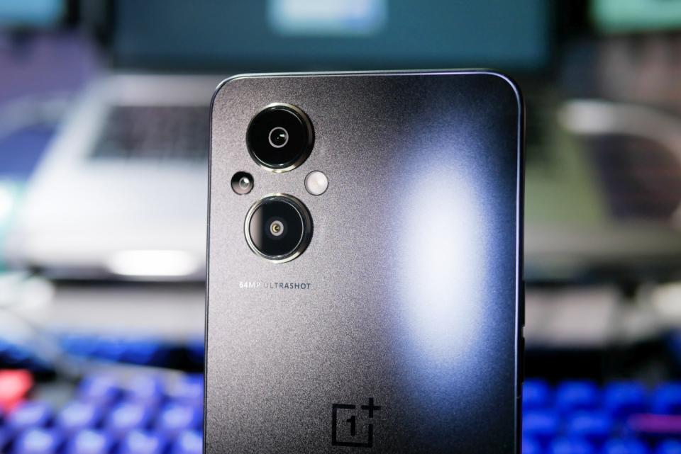Closeup of cameras on the OnePlus Nord N20 5G.