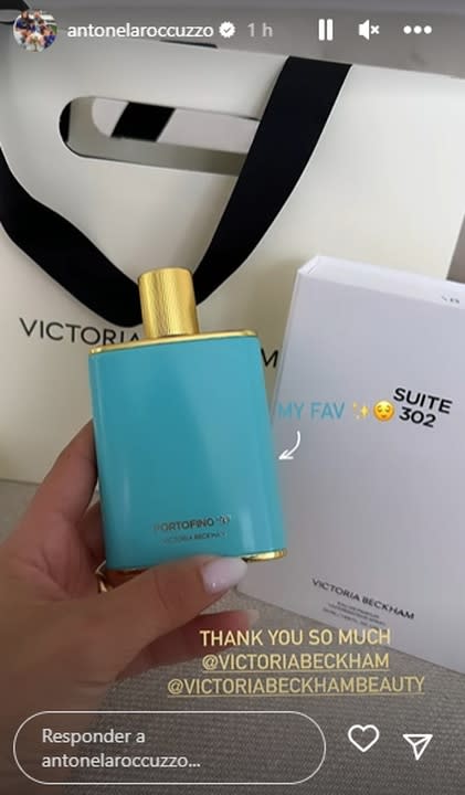 Antonela Roccuzo mostró el regalo que le hizo Victoria Beckham (Foto: CapturaInstagram/@antonelaroccuzzo)