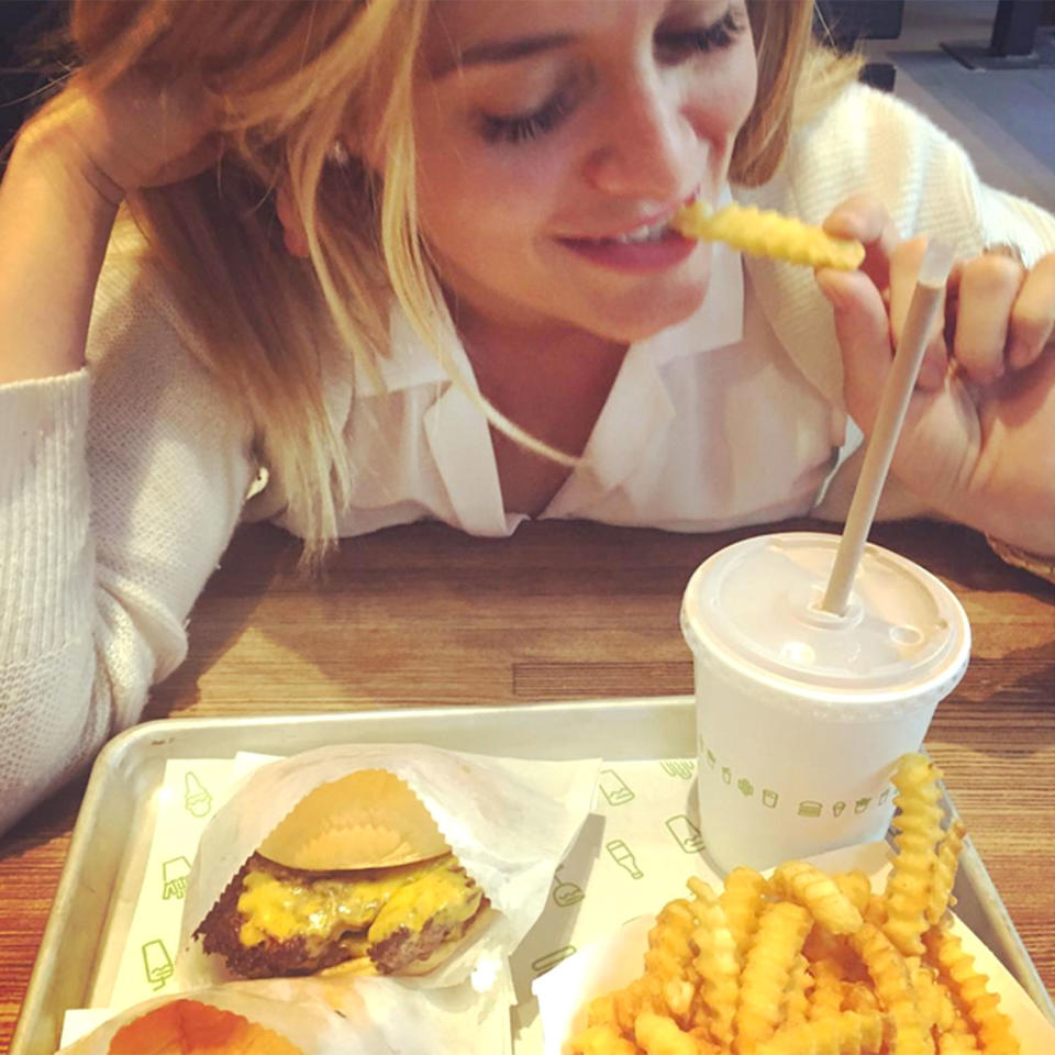 DAPHNE OZ