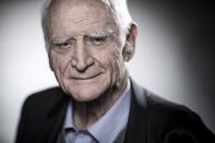 Philosophe, membre de l'Académie française depuis 1990, Michel Serres était <em>"un prodigieux manieur de mots, un grand penseur de tradition orale, un touche-à-tout de génie, un maître plutôt qu’un professeur, un arlequin"</em>, comme l'a décrit Le Monde dans sa nécrologie. Cet Agenais avait à son actif des best-sellers comme <em>"Les Cinq Sens", "Petite Poucette"</em> ou encore <em>"Le gaucher boiteux"</em>. Le 1er juin 2019, la France a perdu l'un de ses plus grands intellectuels. <strong>Il est décédé </strong><em><strong>"très paisiblement"</strong></em><strong>, à 88 ans</strong>.