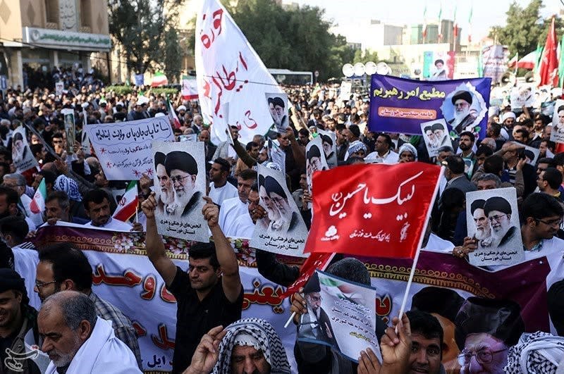 Les gardiens de la Révolution, troupe d'élite des forces armées iraniennes, ont été déployés mercredi dans trois provinces pour tenter de mettre fin aux manifestations antigouvernementales qui ont fait au moins 21 morts en six jours. /Photo prise le 3 janvier 2018/REUTERS/Tasnim News Agency