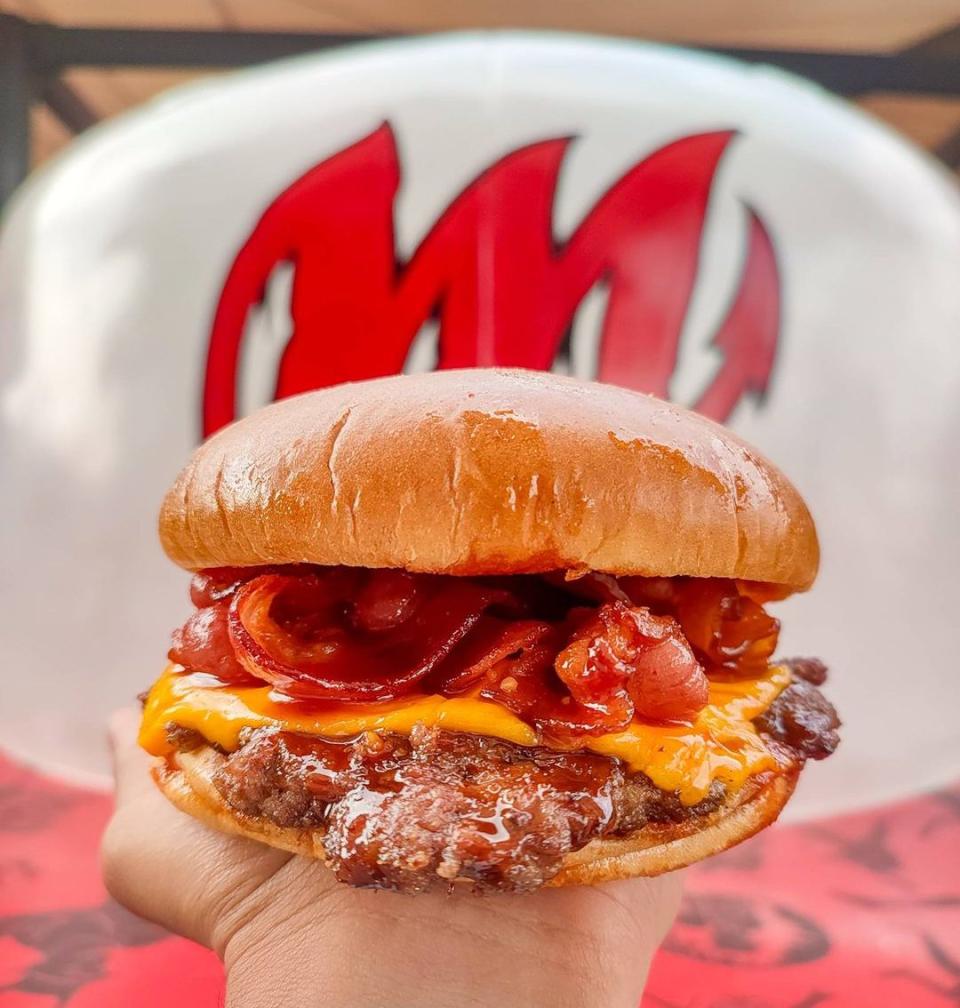 Chubbies burger en el estadio Alfredo Harp Helú, algo que comer en los juegos de béisbol