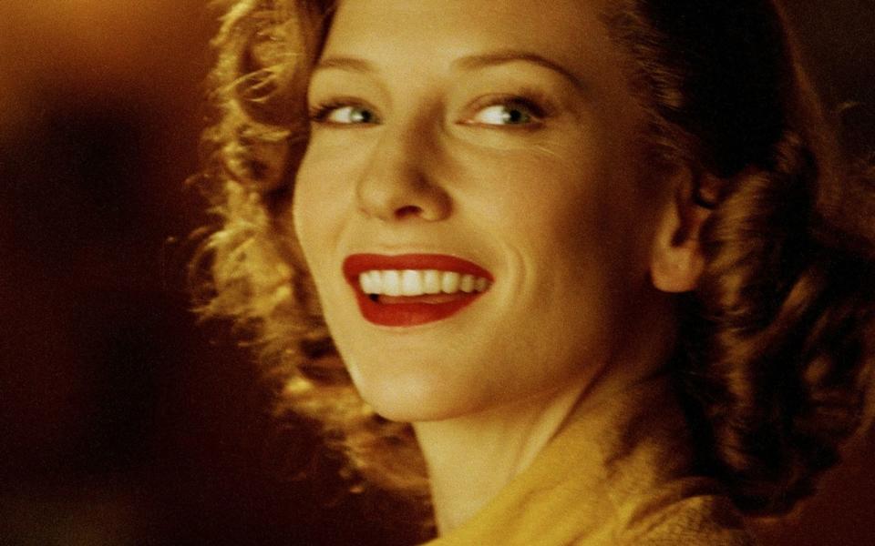 Vielleicht war es ein letzter Gruß der Academy an die 2003 verstorbene Katherine Hepburn, vielleicht die reine Anerkennung von Cate Blanchetts schauspielerischer Leistung, vielleicht eine Mischung aus beidem: Zumindest erschien es irgendwie passend, dass Blanchett für ihre Darstellung der Leinwand-Grande-Dame in "Aviator" (2004) den Oscar als beste Nebendarstellerin bekam. (Bild: Walt Disney)