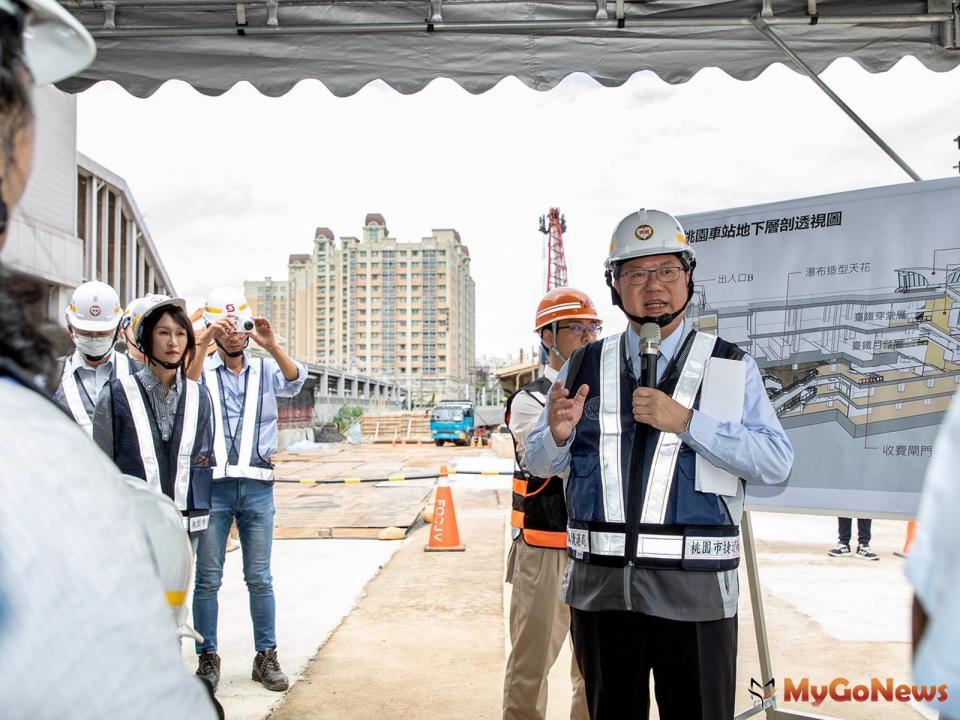 ▲捷運綠線G07站連續壁動工第一刀，打造三鐵共構新桃園車站(圖：桃園市政府)