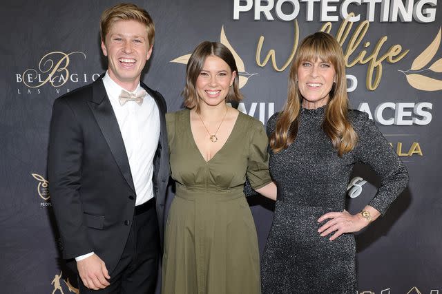 <p>Ethan Miller/Getty</p> From left: Robert Irwin, Bindi Irwin and Terri Irwin at the Wildlife Warriors' Steve Irwin Gala in Las Vegas on May 11, 2024