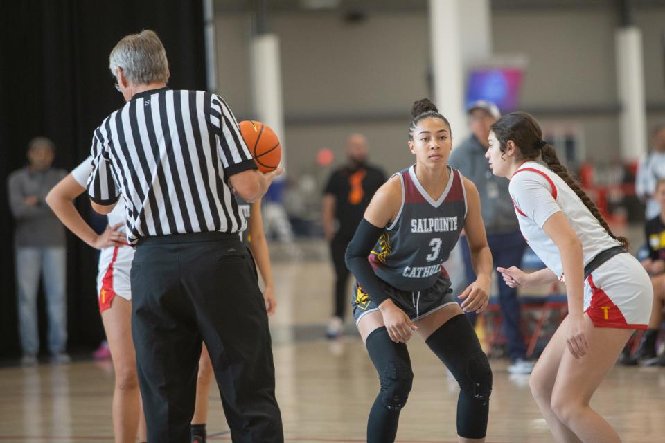 Dec 21, 2022; Mesa, AZ; Salpointe Catholic Lancers' Taliyah Henderson (3) and Seton Catholic Sentinels' Mia DiPuccio (1) prepare to tipoff in their Tournament of Champions match at Bell Bank Park on Dec. 21, 2022, in Mesa. Mandatory Credit: Mingson Lau/The Republic