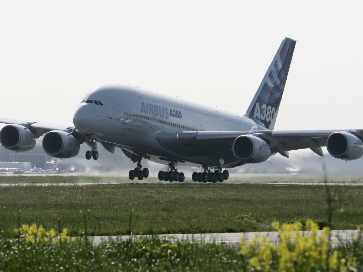 Airbus A380 First flight