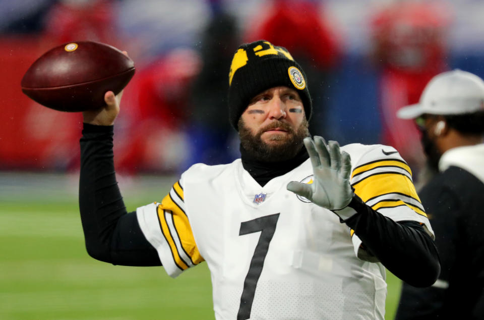 ORCHARD PARK, NY - DECEMBER 13: Ben Roethlisberger #7 of the Pittsburgh Steelers throws a pass before a game against the Buffalo Bills at Bills Stadium on December 13, 2020 in Orchard Park, New York. (Photo by Timothy T Ludwig/Getty Images)