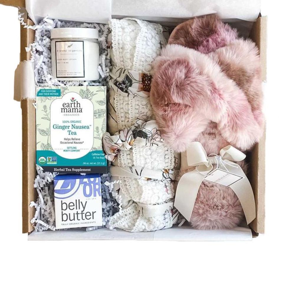 “Top 5 Bestsellers” Pregnancy Gift Box