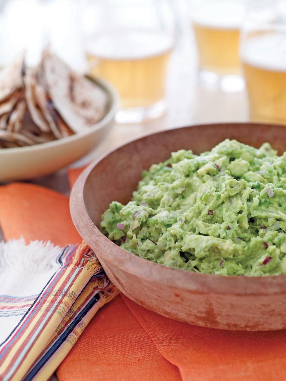 guacamole in a bowl