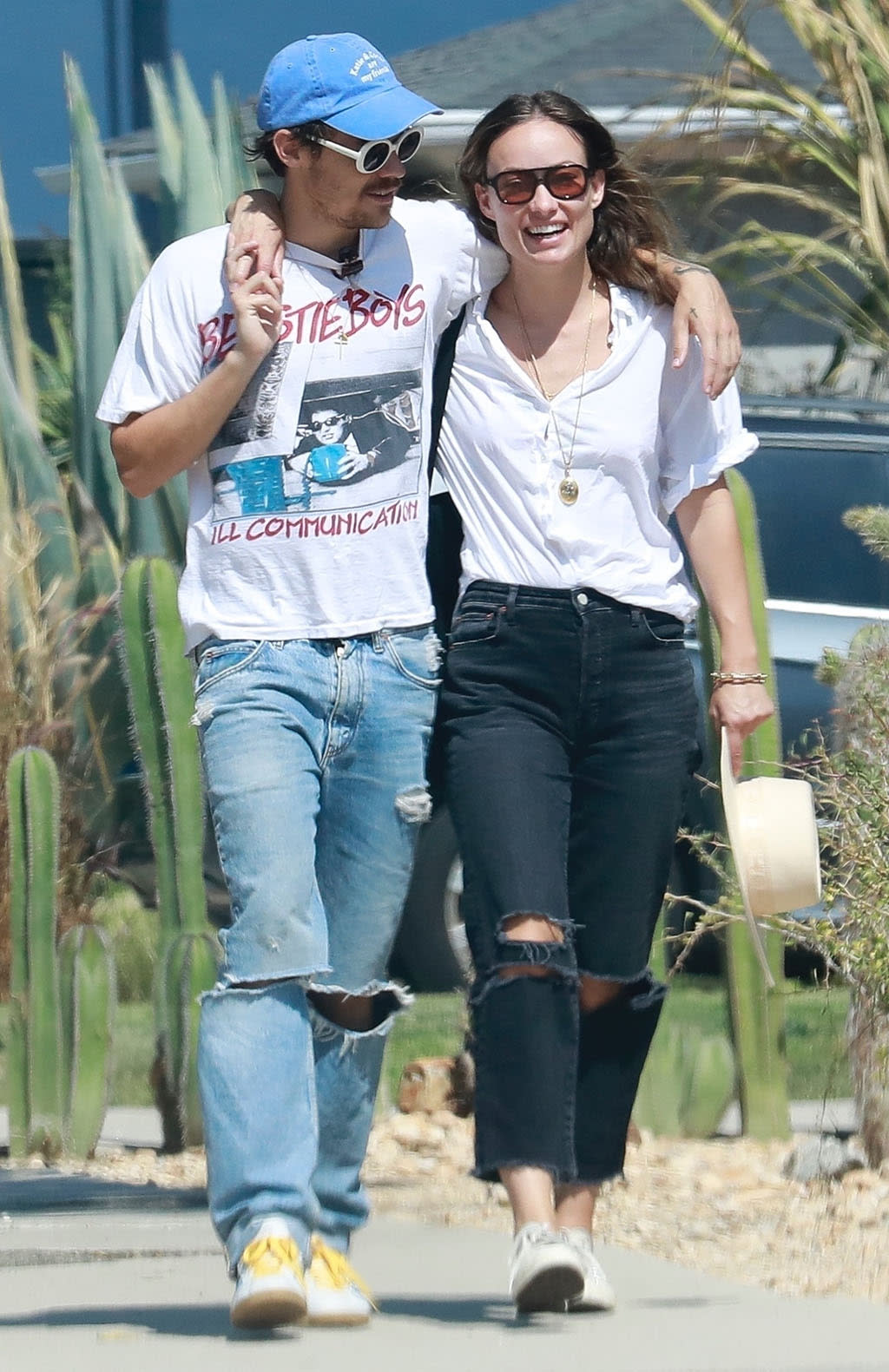 Harry Styles and girlfriend Olivia Wilde wearing matching outfits while out in Los Angeles earlier this month.