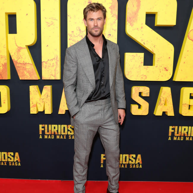 Chris Hemsworth, furioso por los informes de que tiene Alzheimer y estaba pensando en retirarse de la actuación credit:Bang Showbiz