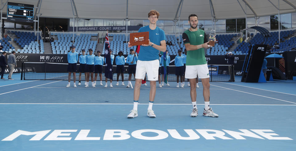 Le immagini della vittoria in Australia: per il 19enne altoatesino è il secondo titolo in carriera dopo il successo nel torneo Atp 250 di Sofia (AP Photo)