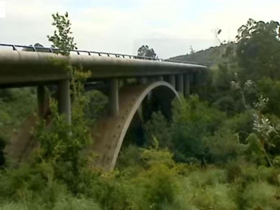 Bungee jumping from the road bridge is allegedly banned under Spanish regulation. (YouTube)