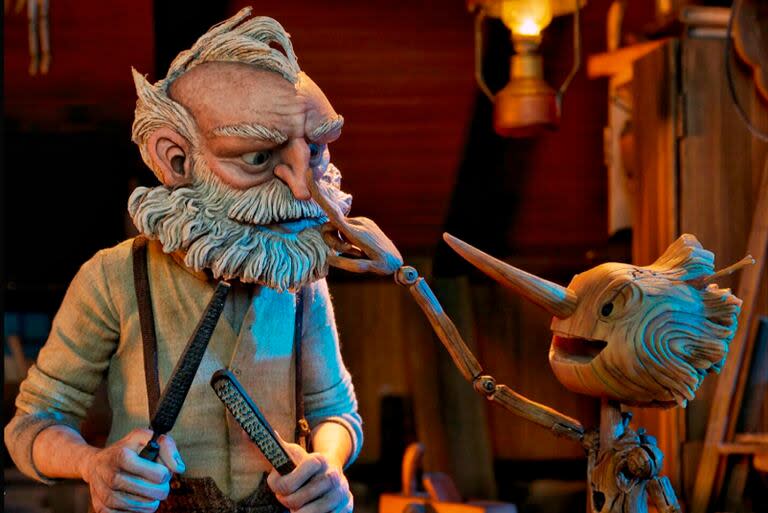 Pinocho (2022) dirigida por Guillermo del Toro, es una adaptación para pre adolescentes