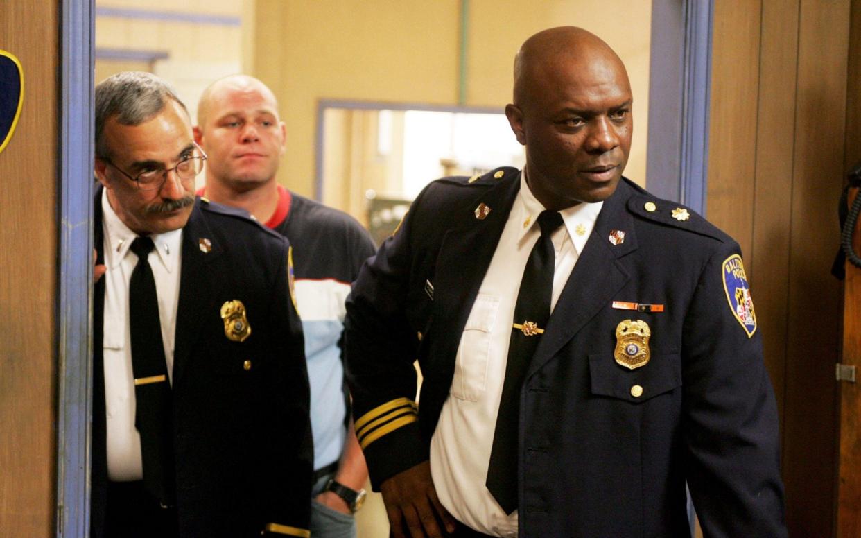 Robert Wisdom as Baltimore PD Major Bunny Colvin in series 3 of the seminal crime drama The Wire  -  Alamy