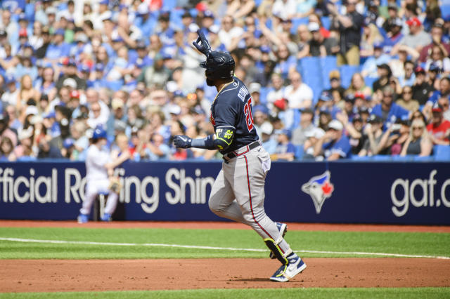 Merrifield's baserunning helps Blue Jays beat Twins in extra