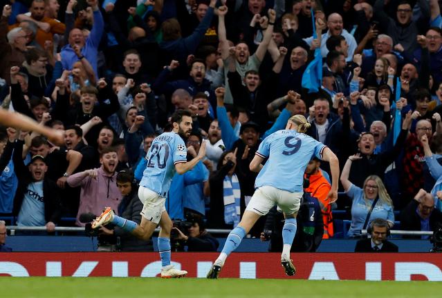 Real Madrid's Eder Militao heads the ball during the Champions League  semifinal second leg soccer match between Manchester City and Real Madrid  at Etihad stadium in Manchester, England, Wednesday, May 17, 2023. (