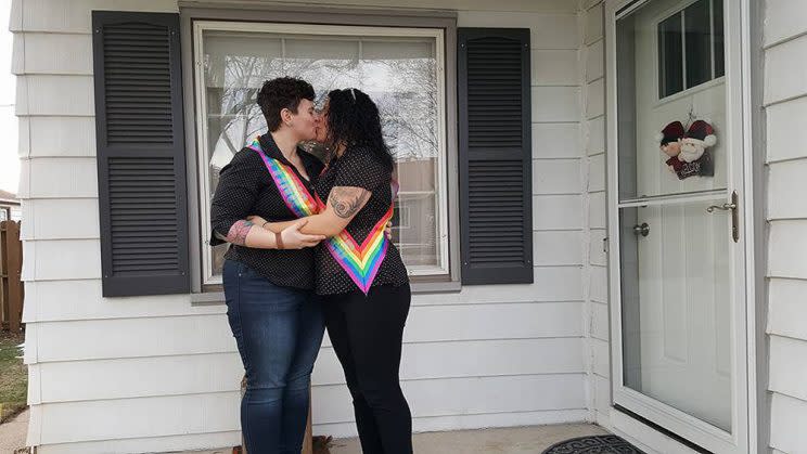 Amber Ybarra, right, and her new wife. (Photo: Amber Ybarra)