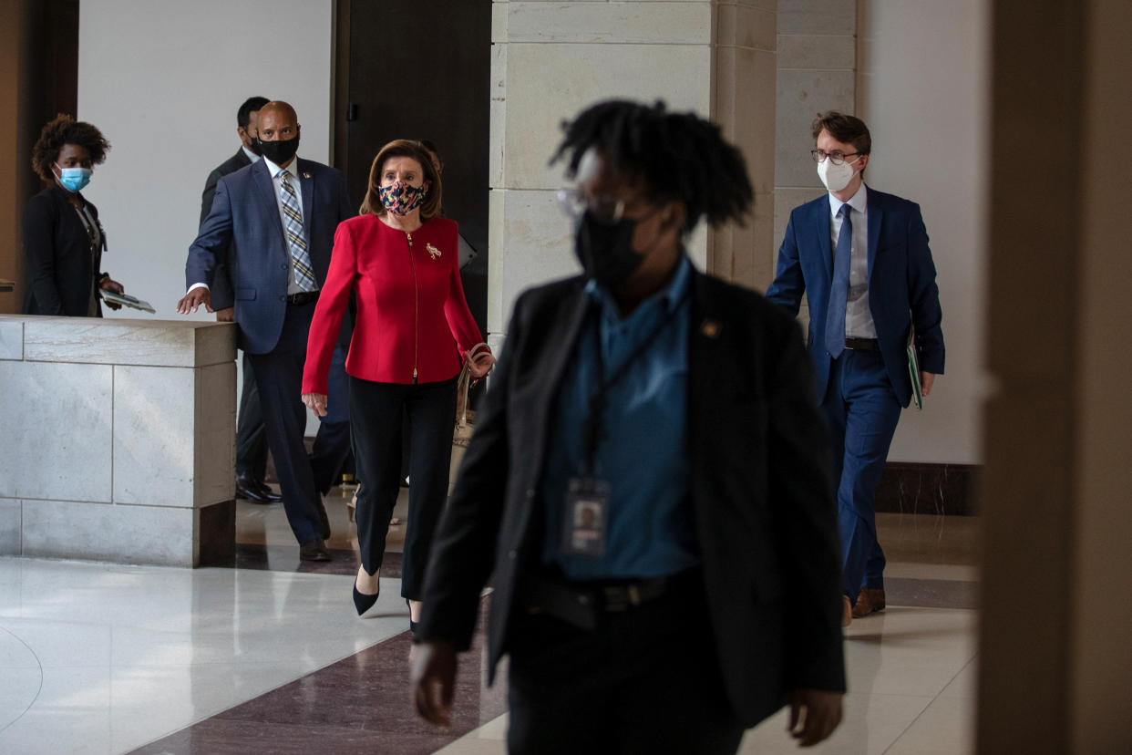 La presidenta de la Cámara de Representantes, Nancy Pelosi (demócrata de California), camina hacia una conferencia de prensa en el Capitolio en Washington, el 8 de septiembre de 2021. (Tom Brenner/The New York Times)