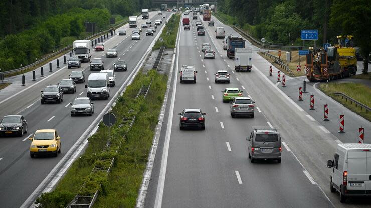 Strengere CO2-Grenzwerte für Autos und Nutzfahrzeuge haben nicht bewirken können, dass die CO2-Emissionen im Verkehrssektor zurückgegangen sind. Foto: dpa