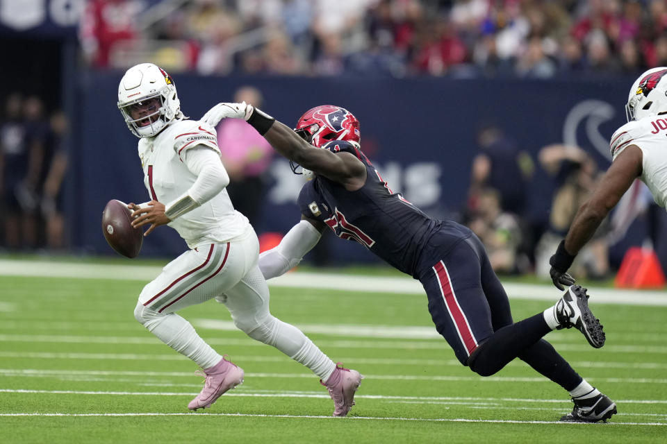 Will Anderson (right), whom the Texans selected by trading up with the Cardinals for the third overall pick in the 2023 NFL Draft, menaced Kyler Murray and Arizona all afternoon on Sunday. (AP Photo/Eric Christian Smith)