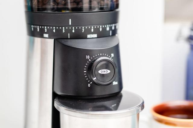  OXO Brew Conical Burr Coffee Grinder with Scale : Home