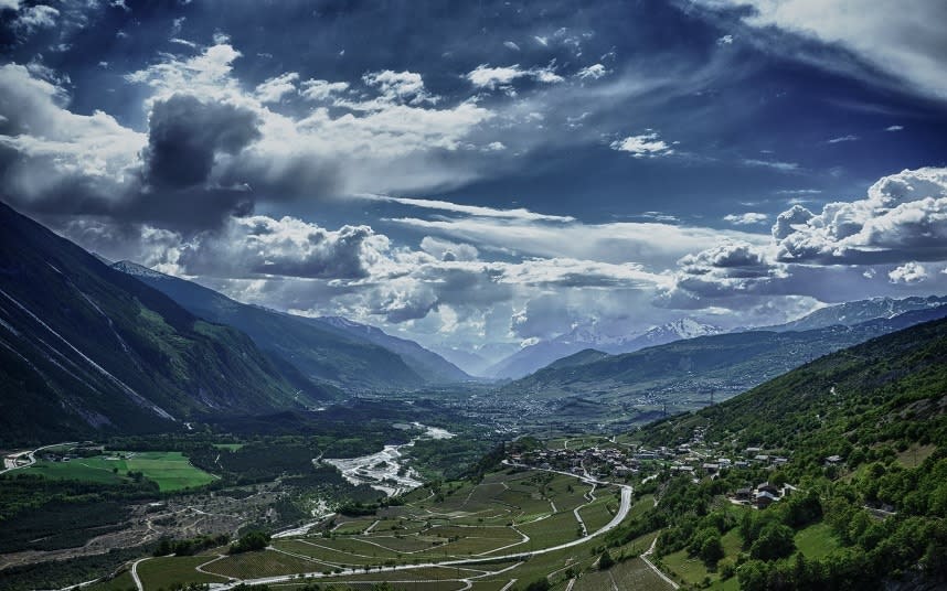 Albinen, nestled in the Swiss Alps, offers far-reaching views - Flickr - Peter P