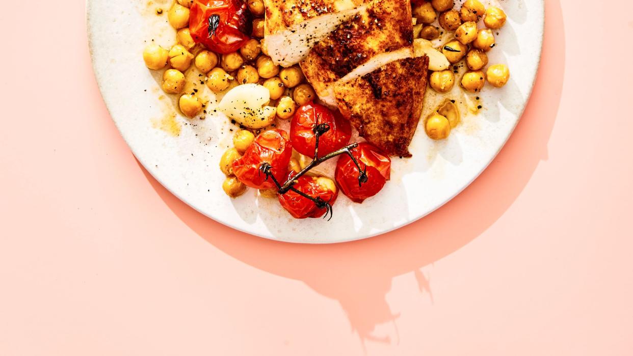 spiced chicken with tomatoes and chickpeas