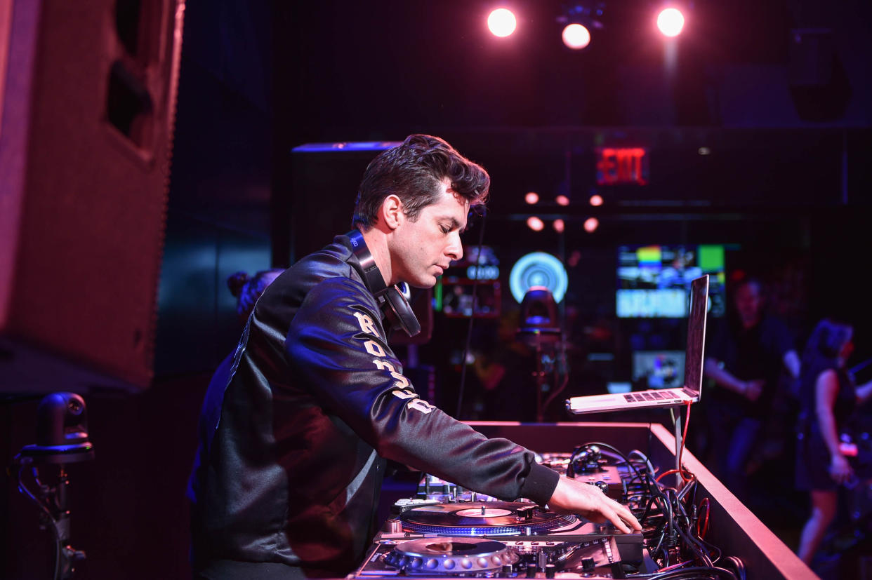 NEW YORK, NY - JUNE 21:  Mark Ronson performs onstage during Live@837 with Mark Ronson and King Princess at Samsung 837 at Samsung 837 on June 21, 2018 in New York City.  (Photo by Bryan Bedder/Getty Images for Samsung 837)